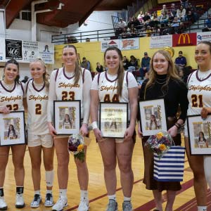  (L to R) Katelynn Forner, McKenzie Long, Shyan Krass, Savannah Toms, Maci Molinario, and Emma Wass.